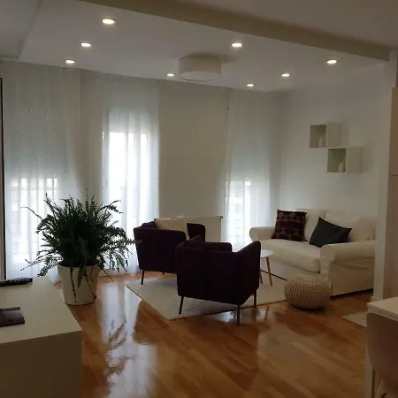 Europe 1 Apartment *
