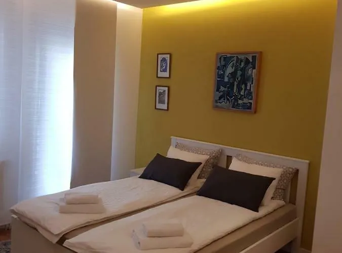 Europe 1 Апартаменты *